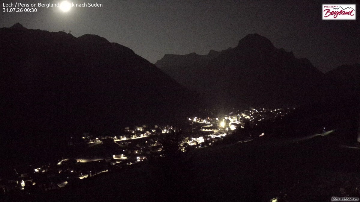 Archiv Foto Webcam Oberlech: Ausblick Pension Bergland