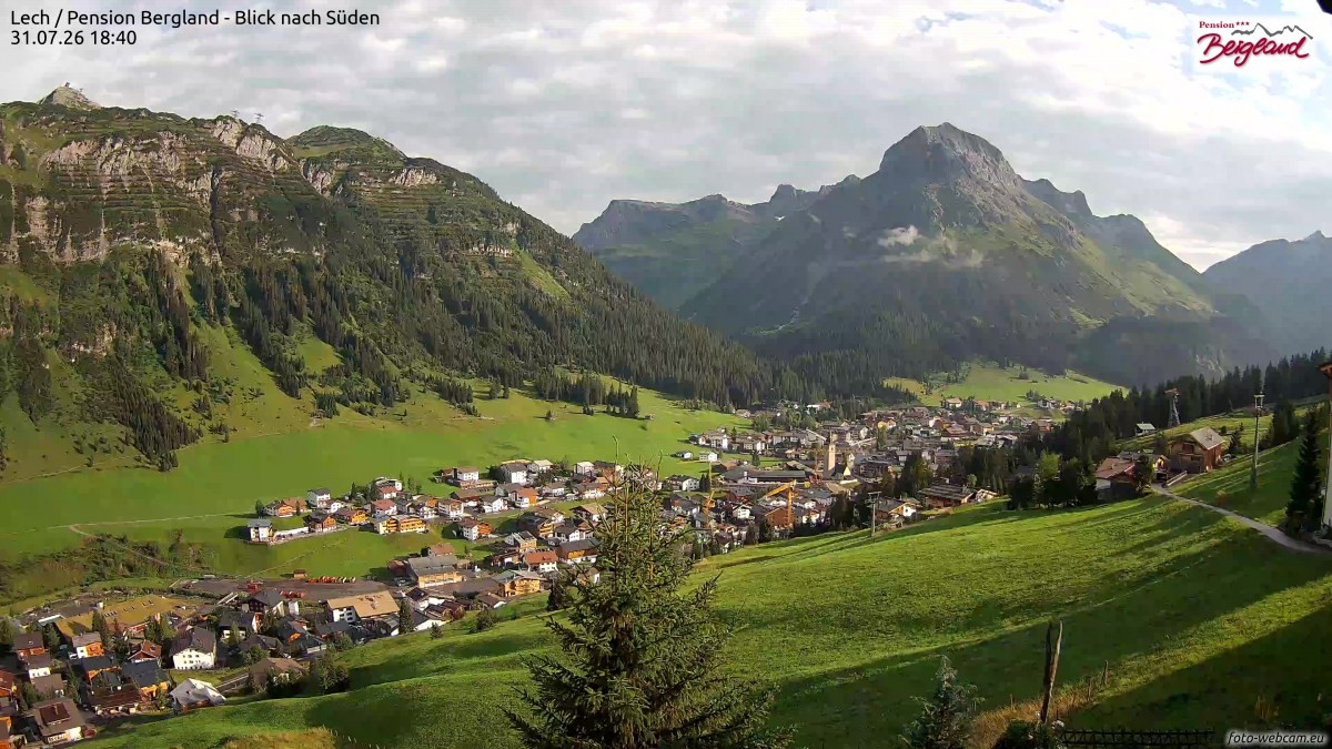 Archived image Webcam Lech am Arlberg - Guesthouse Bergland