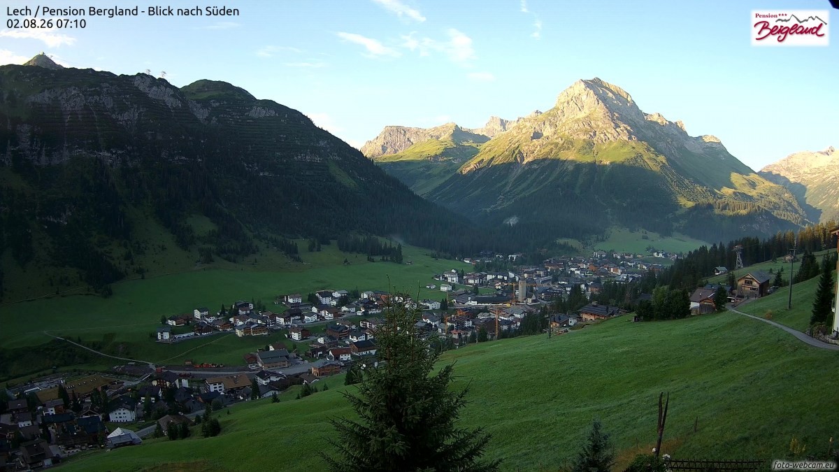 Archiv Foto Webcam Oberlech: Ausblick Pension Bergland
