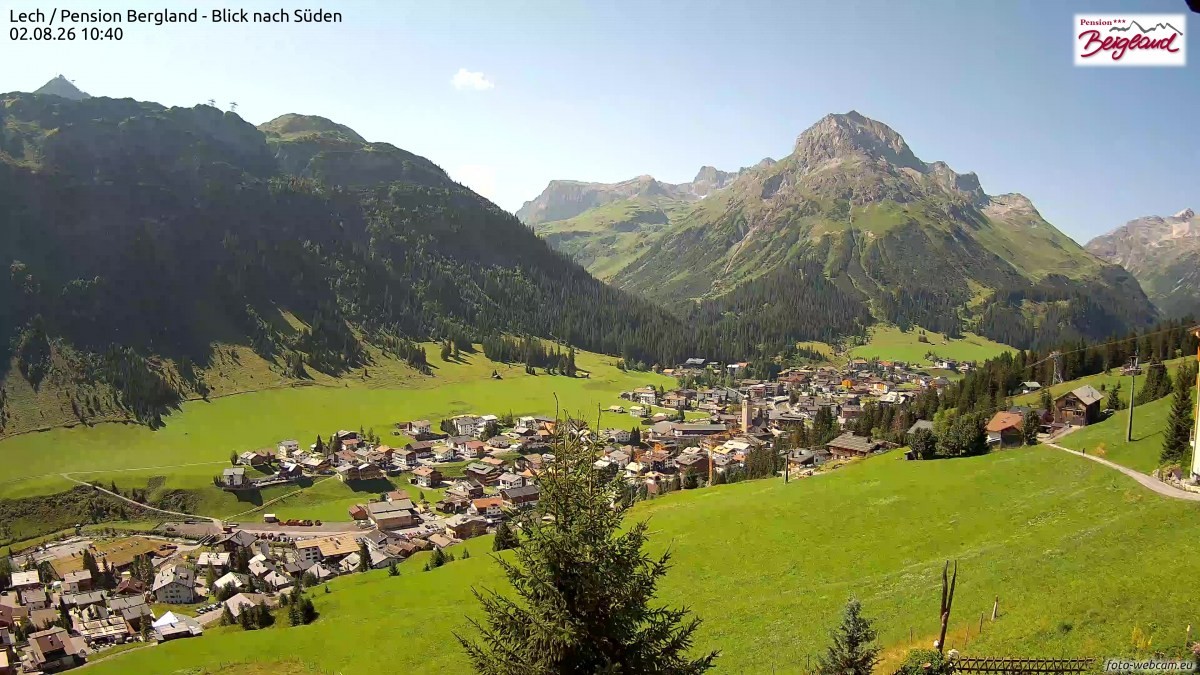 Archiv Foto Webcam Oberlech: Ausblick Pension Bergland