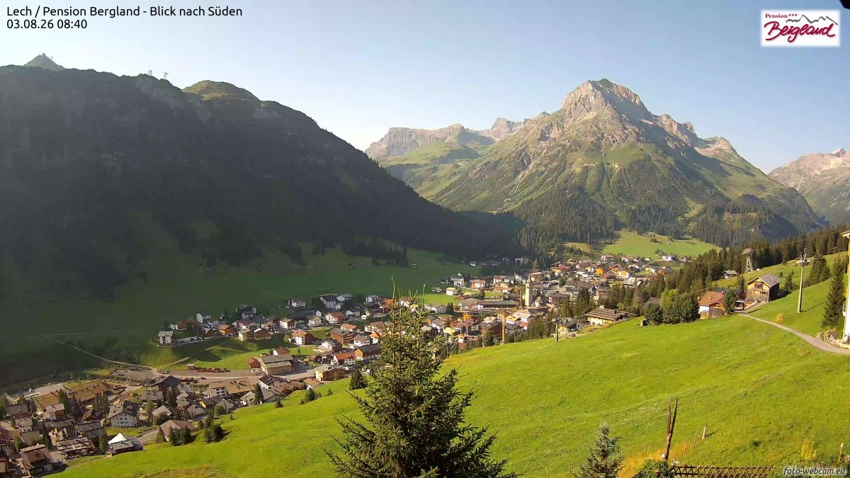 Archiv Foto Webcam Oberlech: Ausblick Pension Bergland