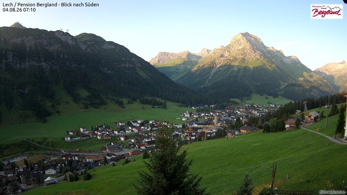 Archiv Foto Webcam Oberlech: Ausblick Pension Bergland