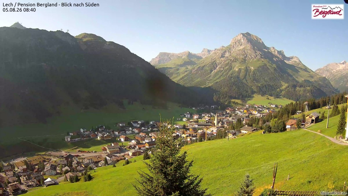 Archiv Foto Webcam Oberlech: Ausblick Pension Bergland