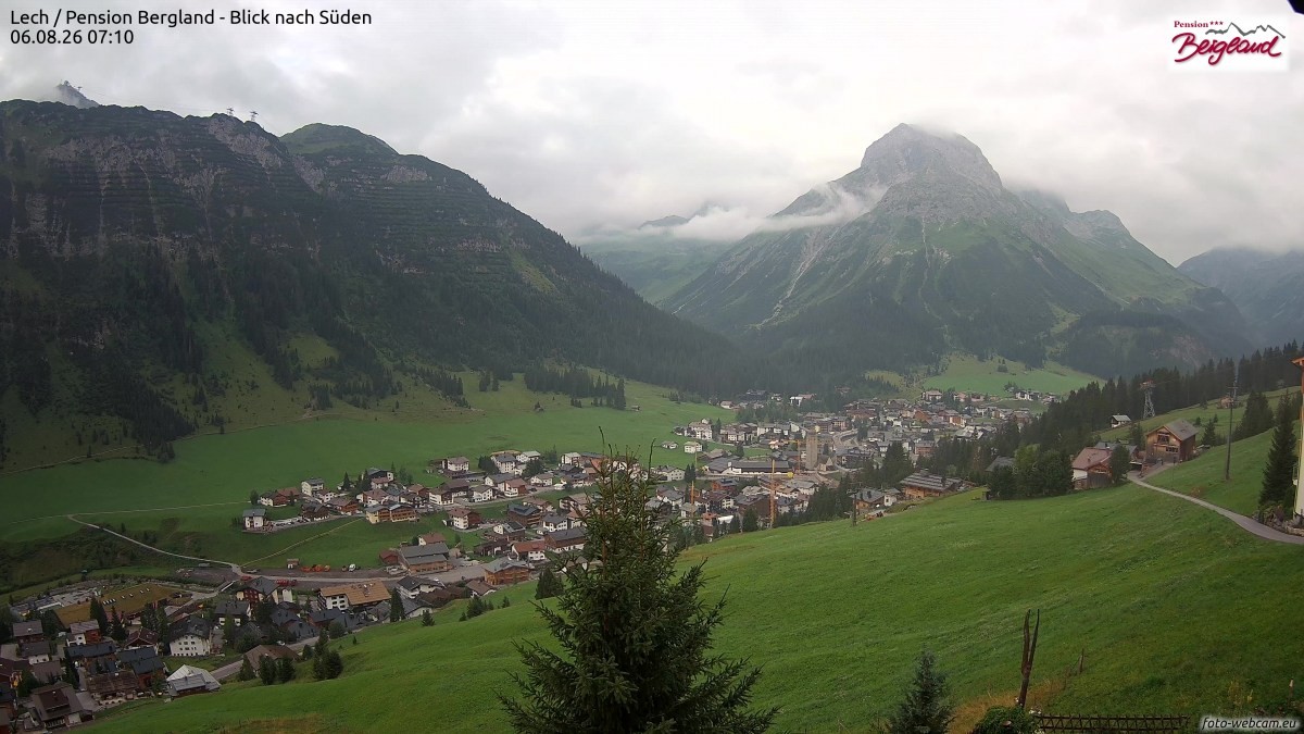 Archiv Foto Webcam Oberlech: Ausblick Pension Bergland