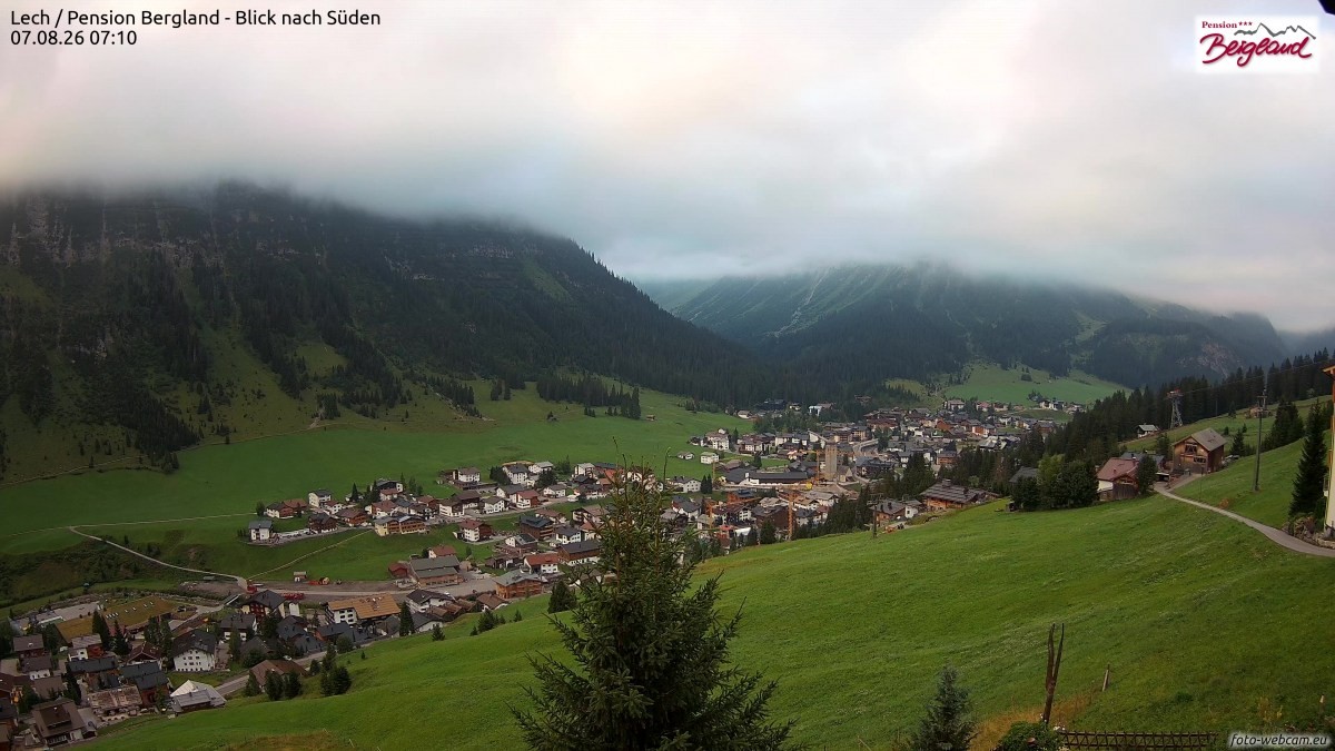Archived image Webcam Lech am Arlberg - Guesthouse Bergland