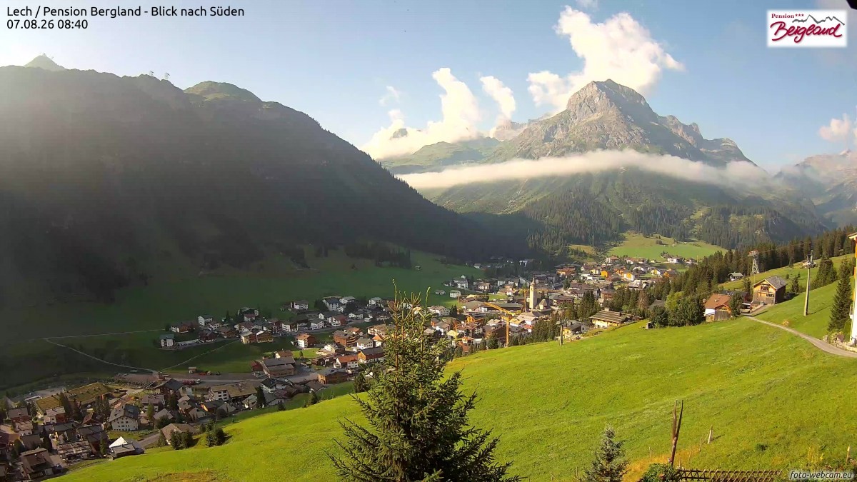 Archived image Webcam Lech am Arlberg - Guesthouse Bergland