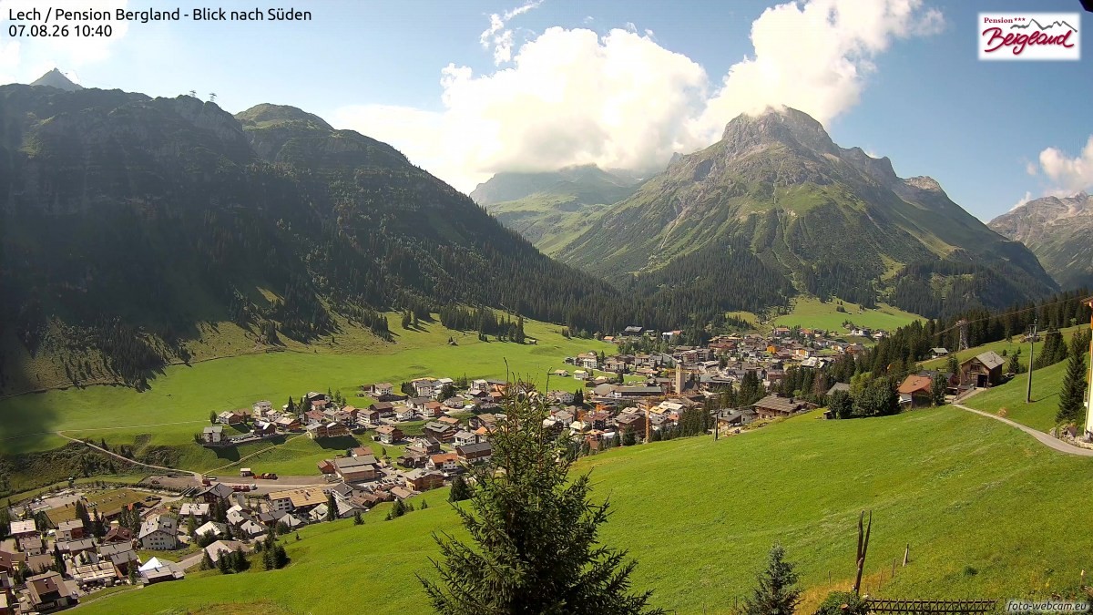 Archived image Webcam Lech am Arlberg - Guesthouse Bergland