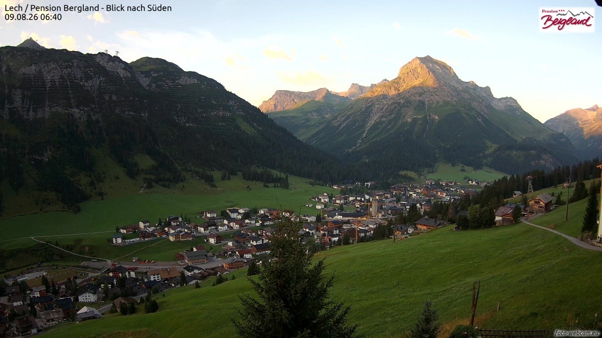Archived image Webcam Lech am Arlberg - Guesthouse Bergland