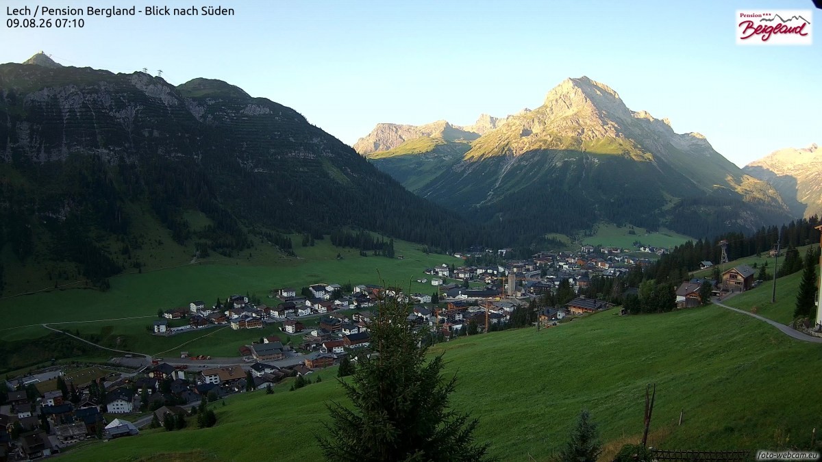 Archived image Webcam Lech am Arlberg - Guesthouse Bergland