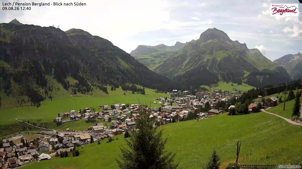 Archived image Webcam Lech am Arlberg - Guesthouse Bergland