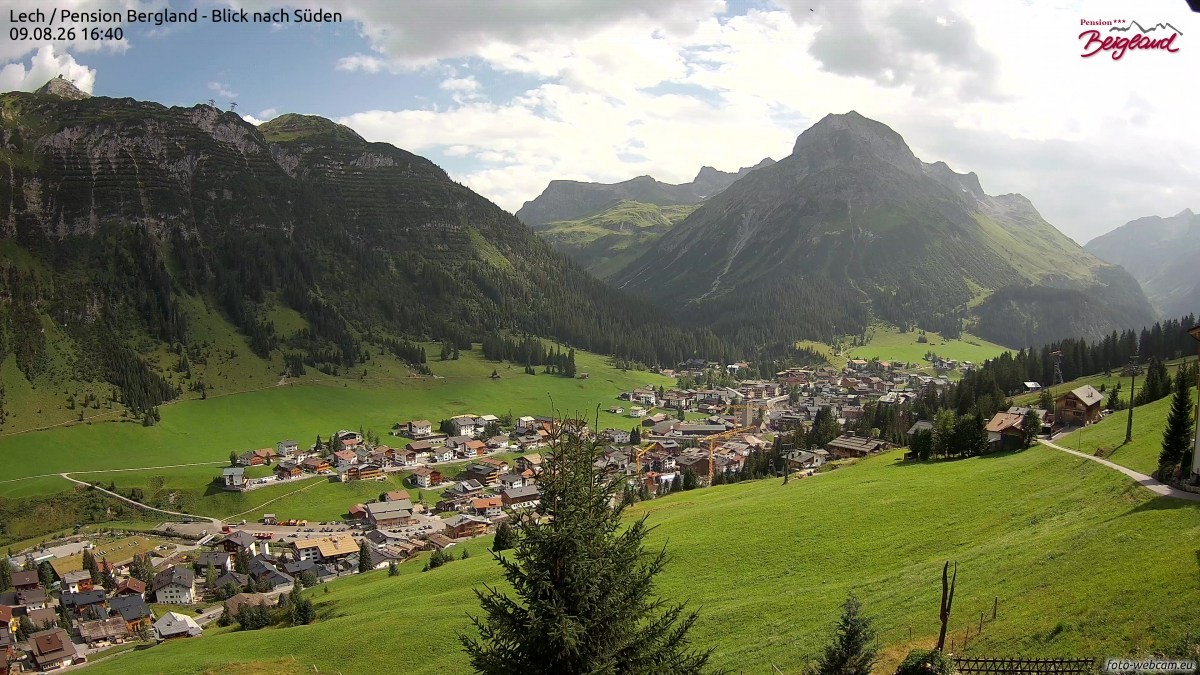 Archived image Webcam Lech am Arlberg - Guesthouse Bergland