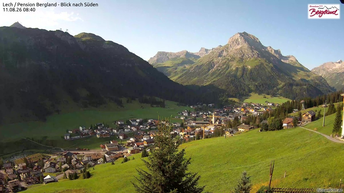 Archiv Foto Webcam Oberlech: Ausblick Pension Bergland