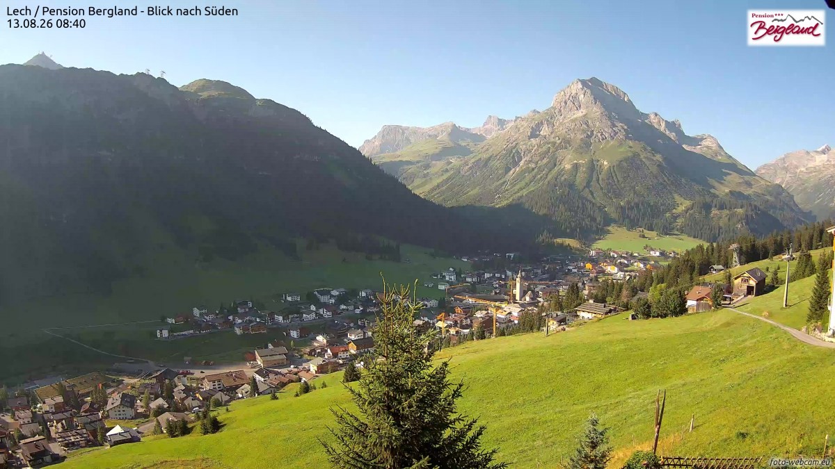 Archiv Foto Webcam Oberlech: Ausblick Pension Bergland