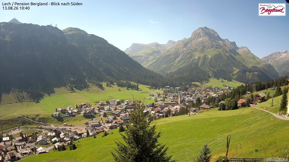 Archiv Foto Webcam Oberlech: Ausblick Pension Bergland