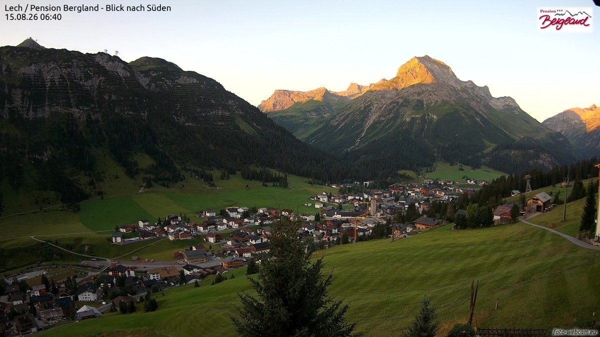 Archived image Webcam Lech am Arlberg - Guesthouse Bergland