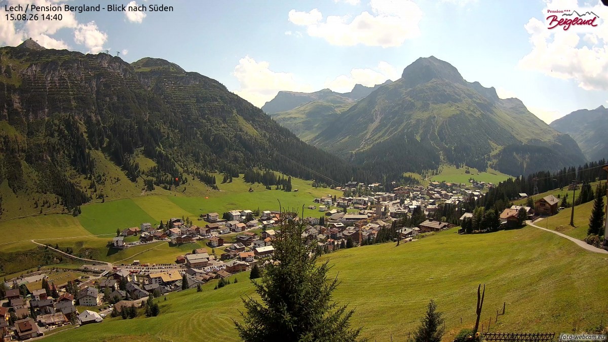 Archived image Webcam Lech am Arlberg - Guesthouse Bergland