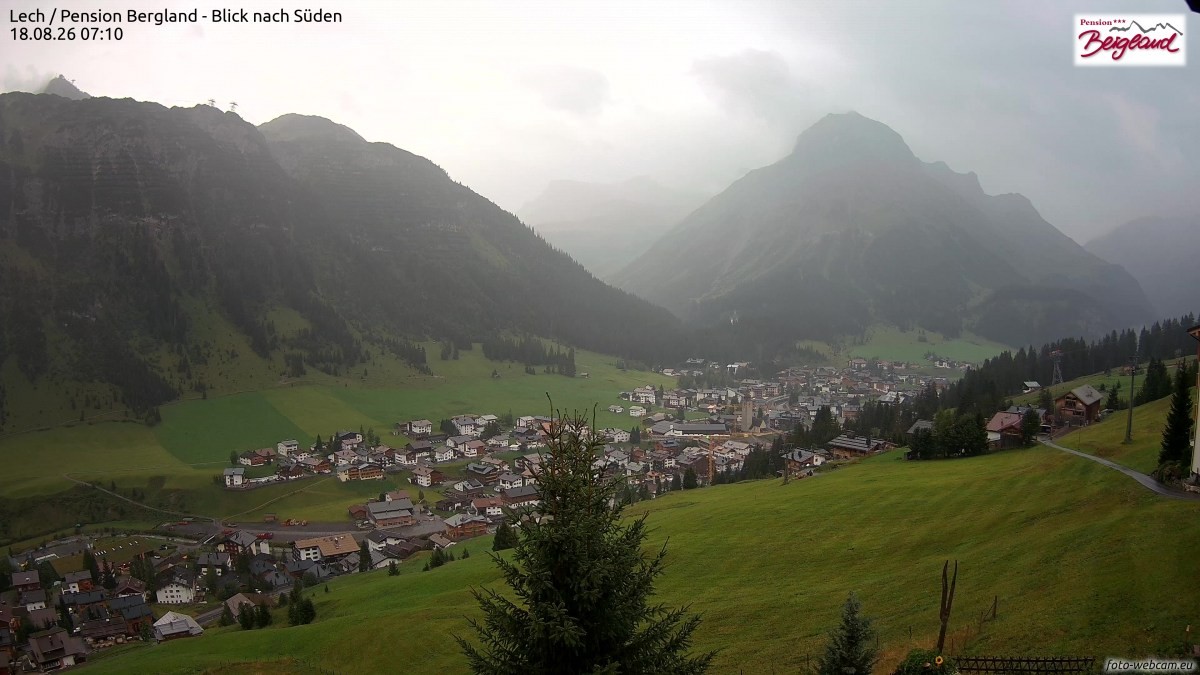 Archiv Foto Webcam Oberlech: Ausblick Pension Bergland