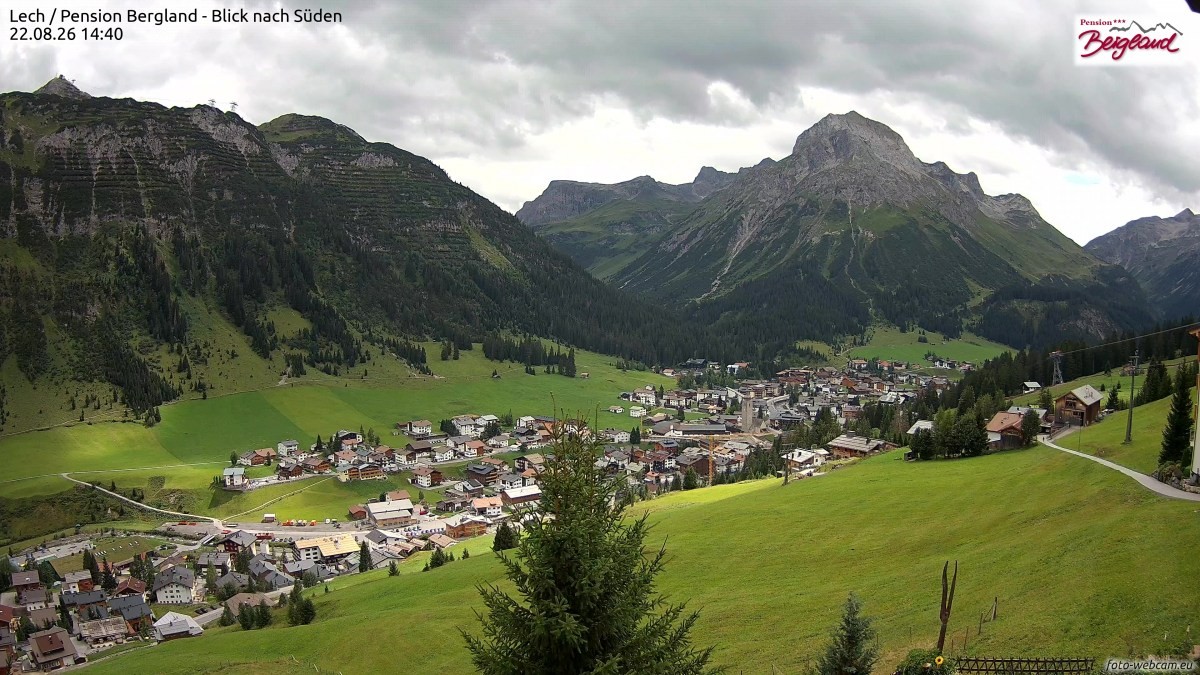 Archived image Webcam Lech am Arlberg - Guesthouse Bergland