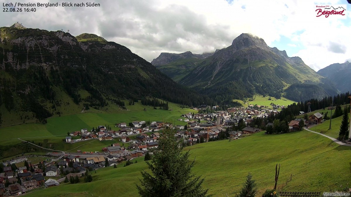 Archived image Webcam Lech am Arlberg - Guesthouse Bergland