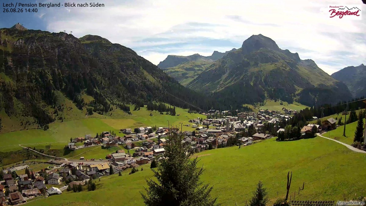 Archived image Webcam Lech am Arlberg - Guesthouse Bergland