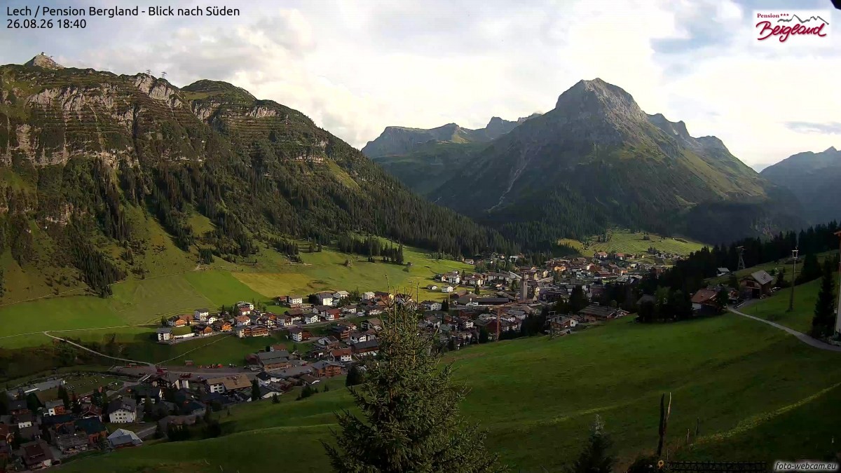 Archived image Webcam Lech am Arlberg - Guesthouse Bergland