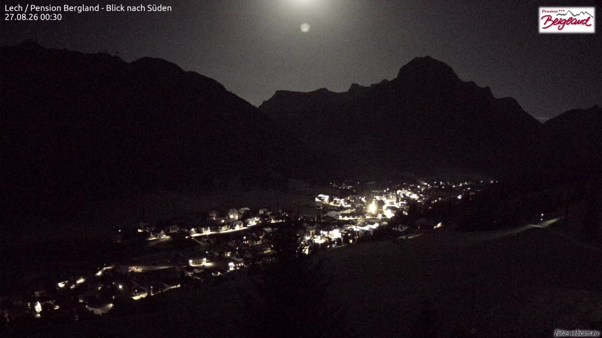 Archiv Foto Webcam Oberlech: Ausblick Pension Bergland