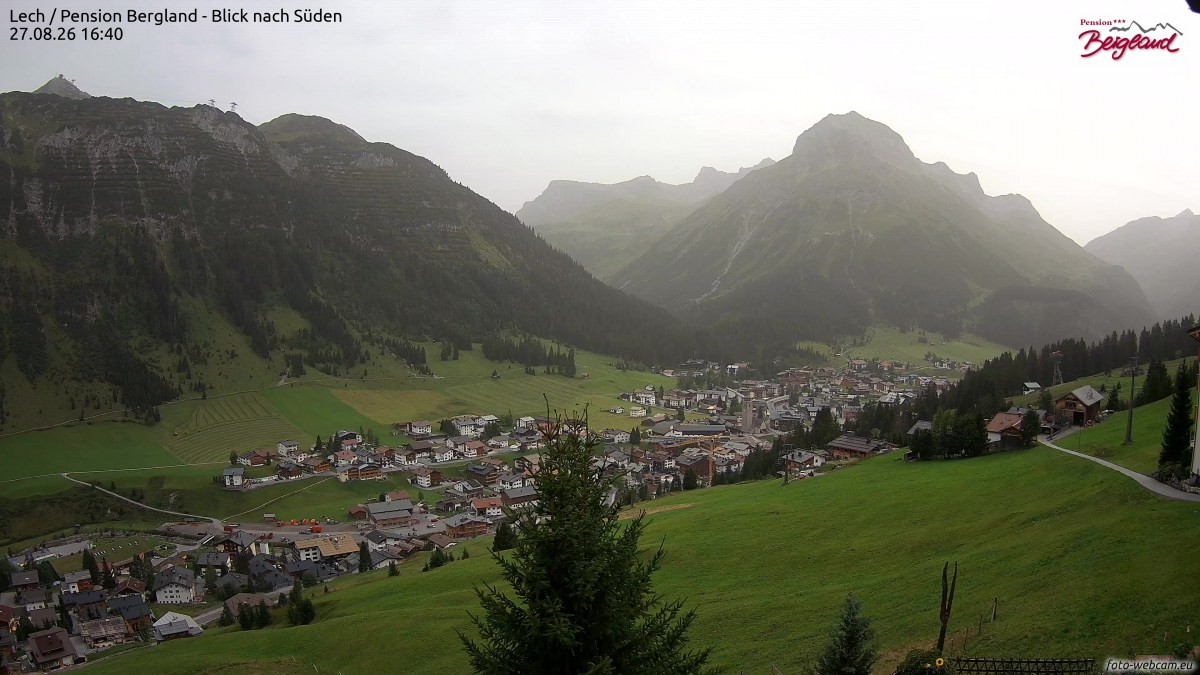 Archiv Foto Webcam Oberlech: Ausblick Pension Bergland