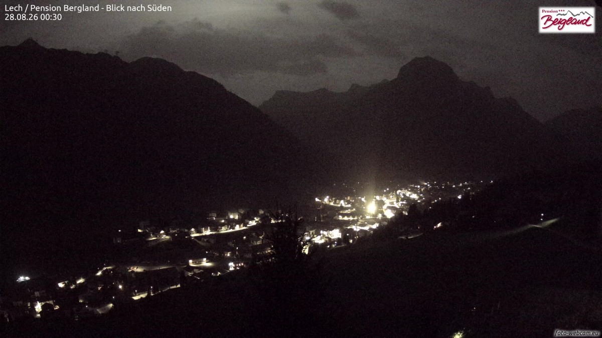 Archiv Foto Webcam Oberlech: Ausblick Pension Bergland
