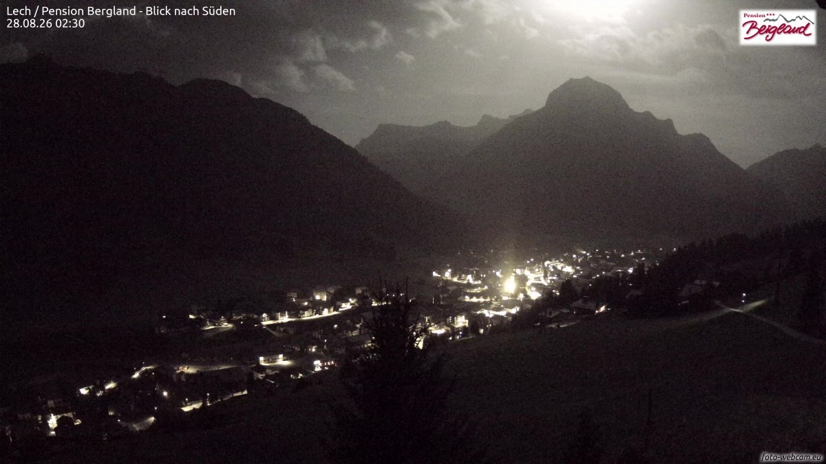 Archiv Foto Webcam Oberlech: Ausblick Pension Bergland