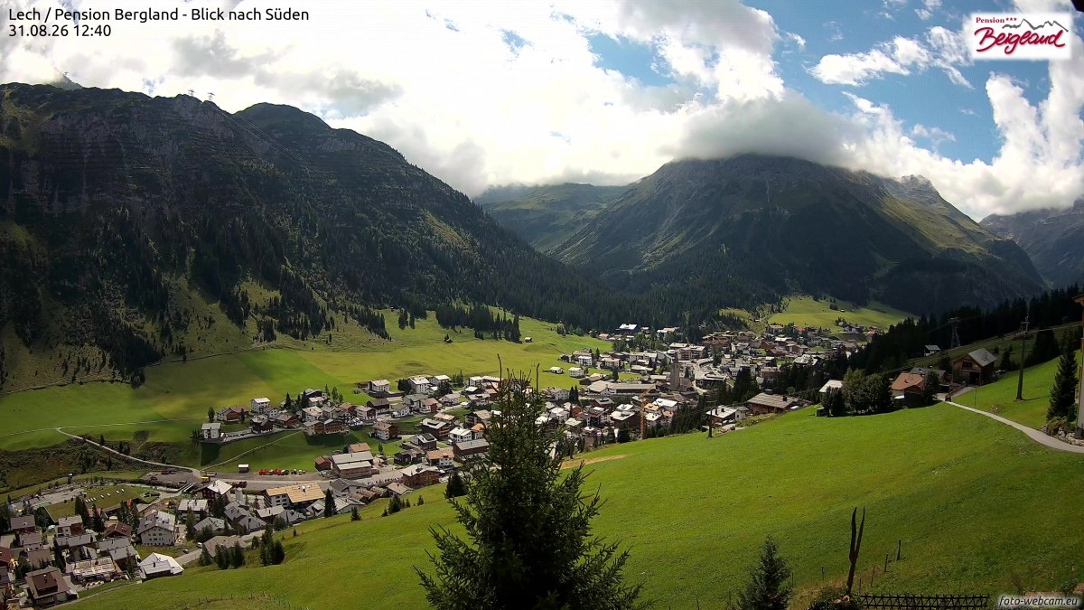 Archived image Webcam Lech am Arlberg - Guesthouse Bergland