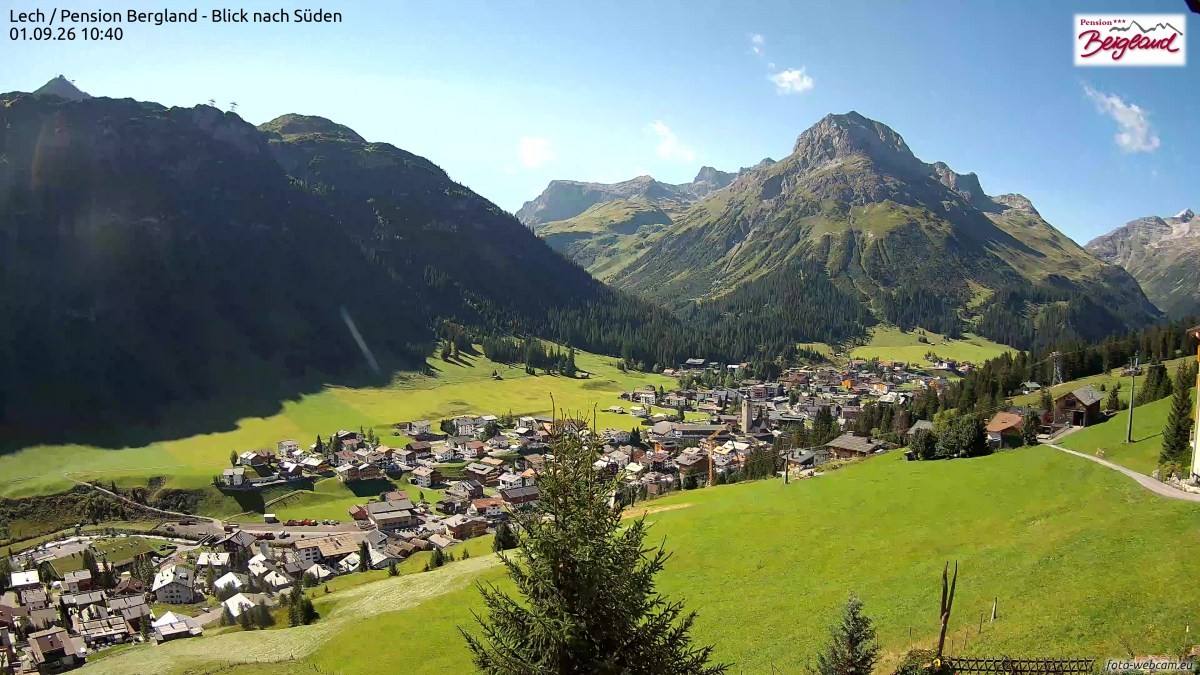 Archiv Foto Webcam Oberlech: Ausblick Pension Bergland