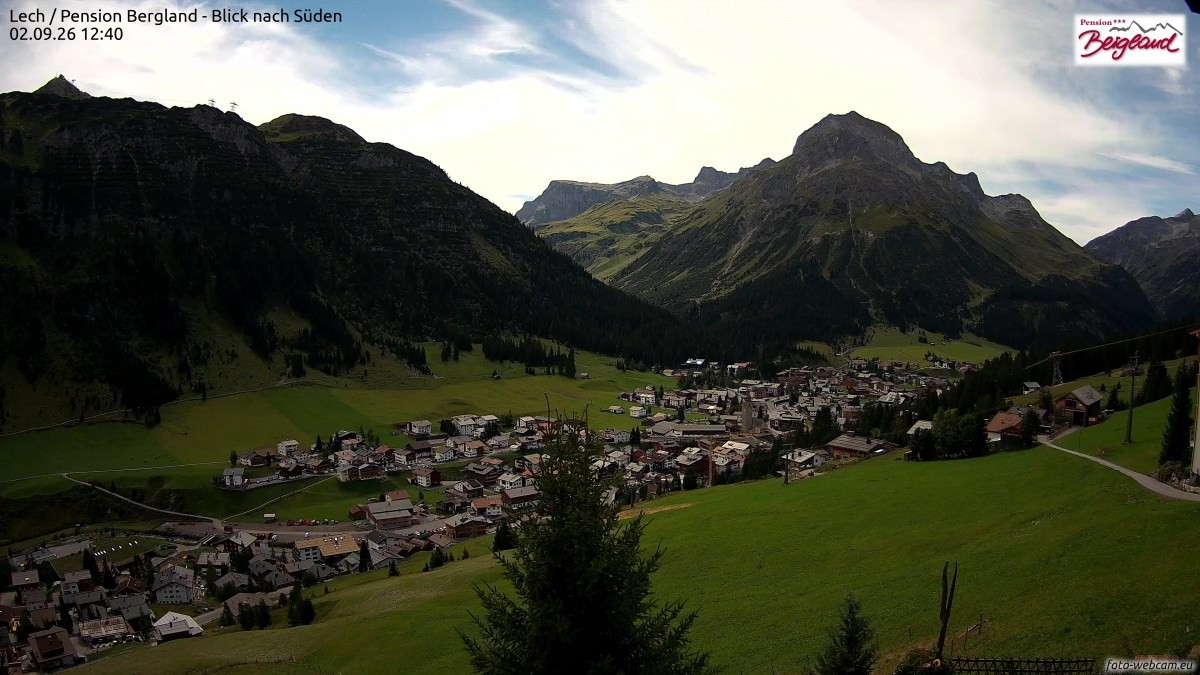 Archiv Foto Webcam Oberlech: Ausblick Pension Bergland