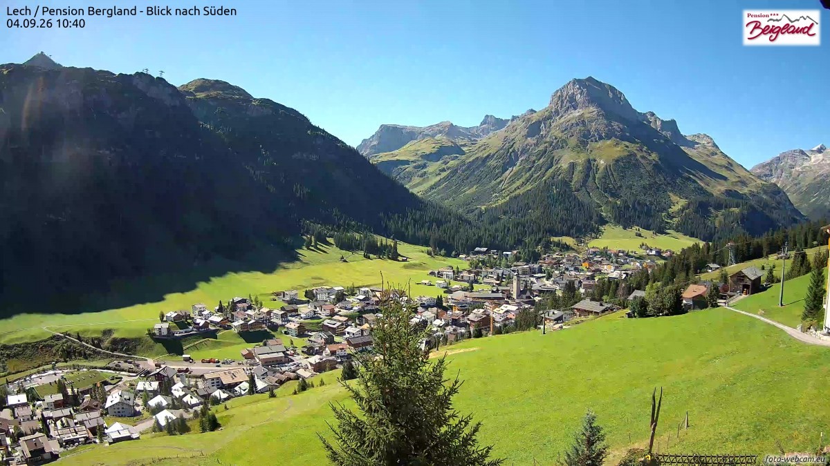 Archiv Foto Webcam Oberlech: Ausblick Pension Bergland