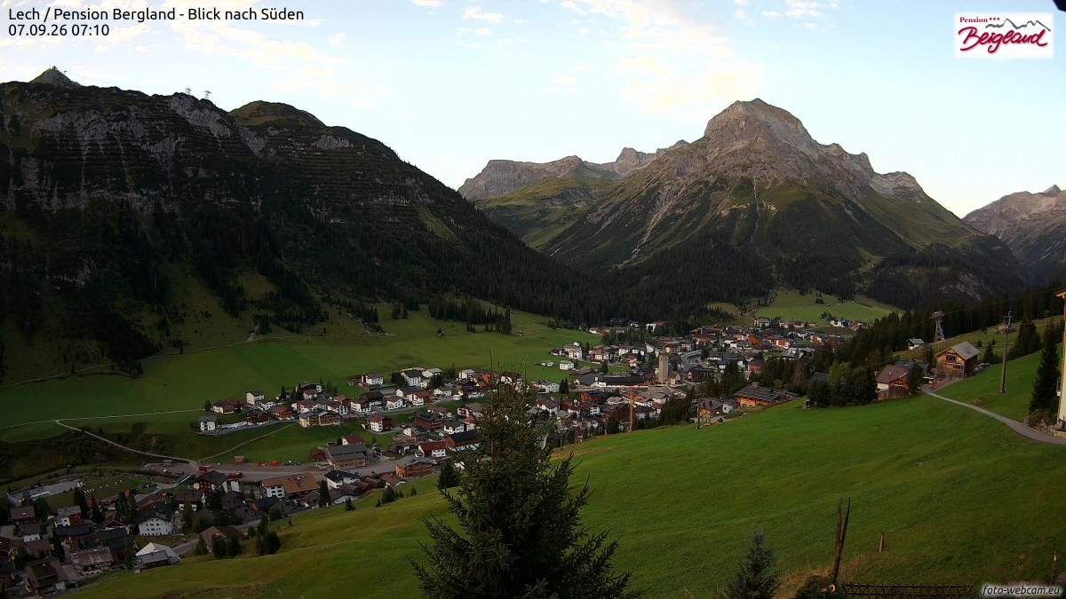Archived image Webcam Lech am Arlberg - Guesthouse Bergland