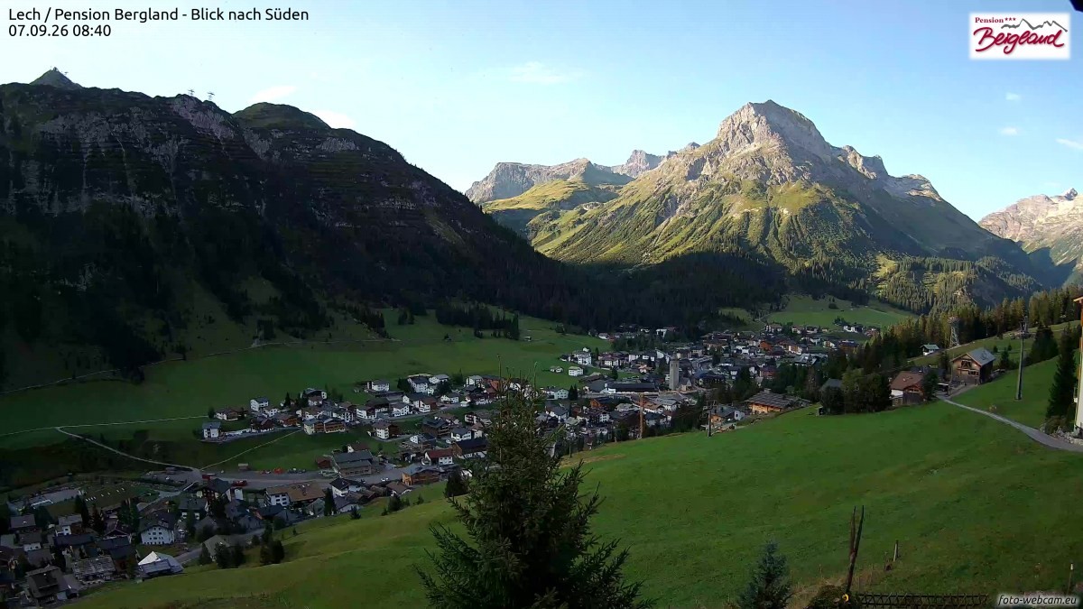 Archived image Webcam Lech am Arlberg - Guesthouse Bergland