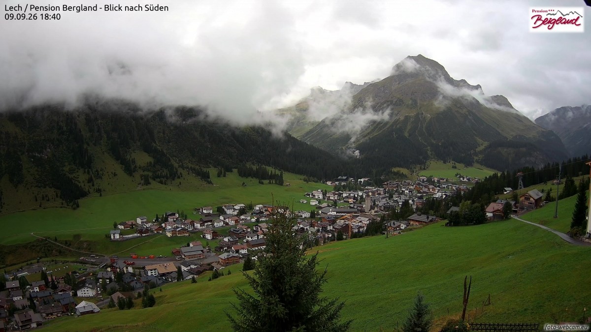 Archiv Foto Webcam Oberlech: Ausblick Pension Bergland