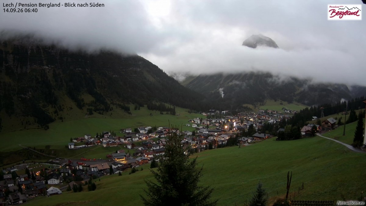 Archiv Foto Webcam Oberlech: Ausblick Pension Bergland