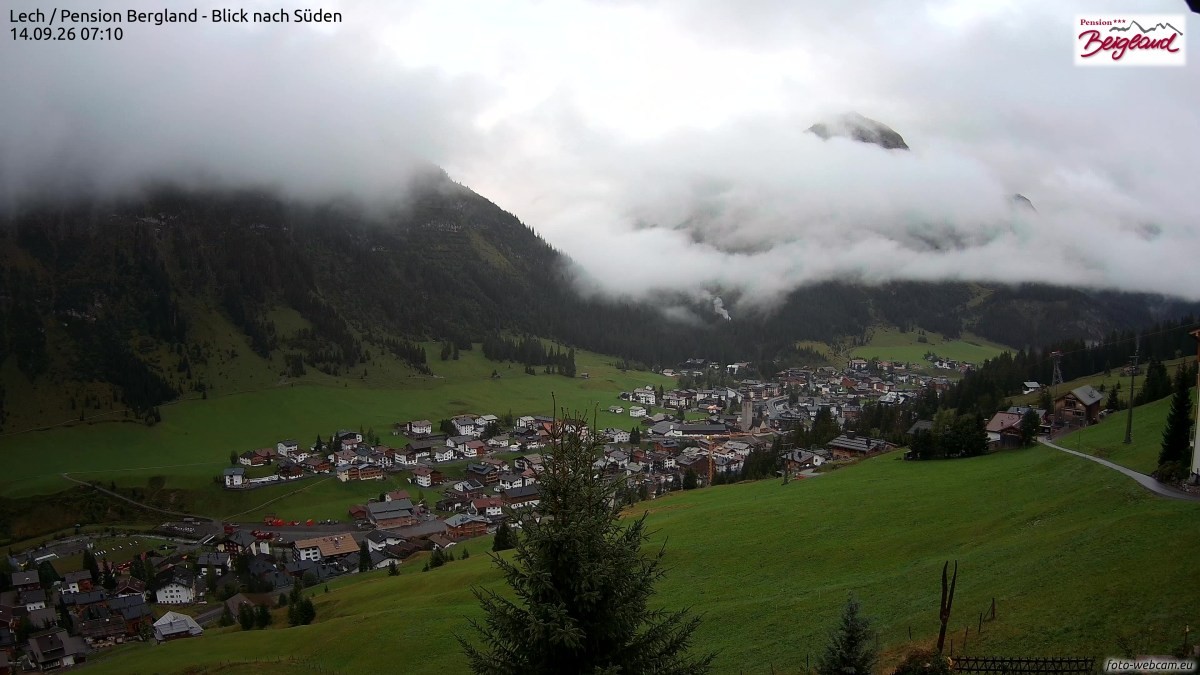 Archiv Foto Webcam Oberlech: Ausblick Pension Bergland
