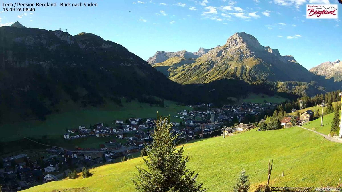Archiv Foto Webcam Oberlech: Ausblick Pension Bergland