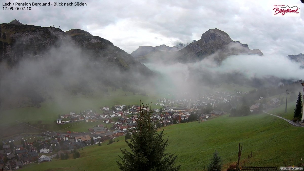Archiv Foto Webcam Oberlech: Ausblick Pension Bergland