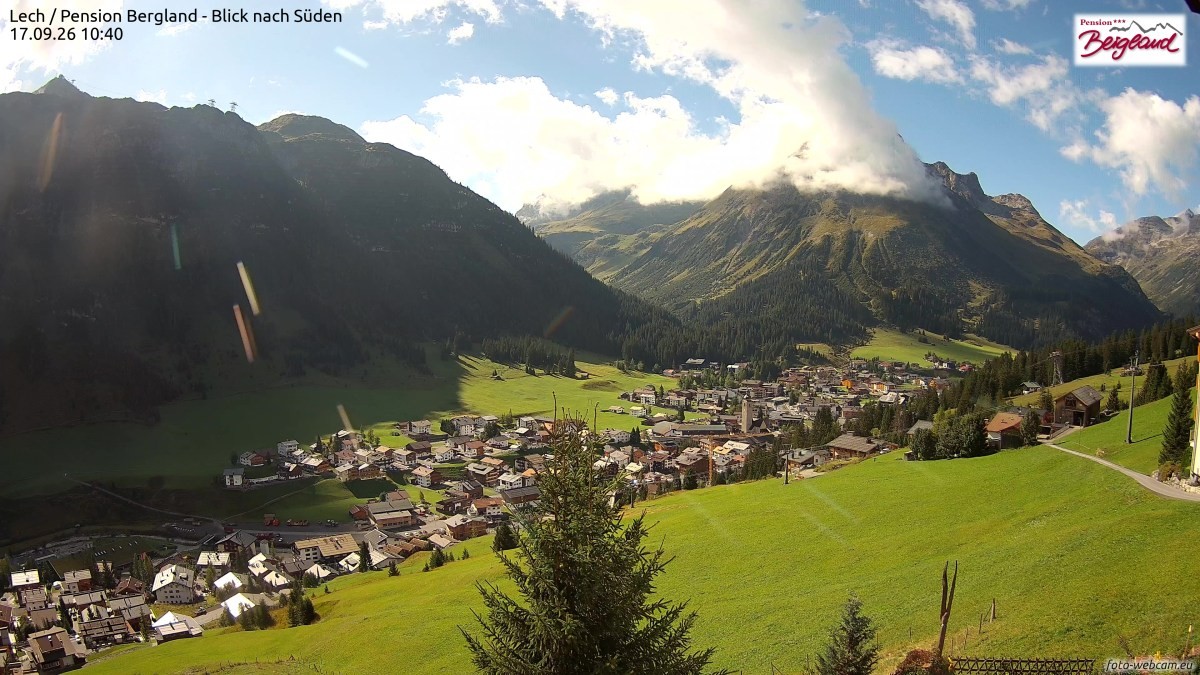 Archiv Foto Webcam Oberlech: Ausblick Pension Bergland