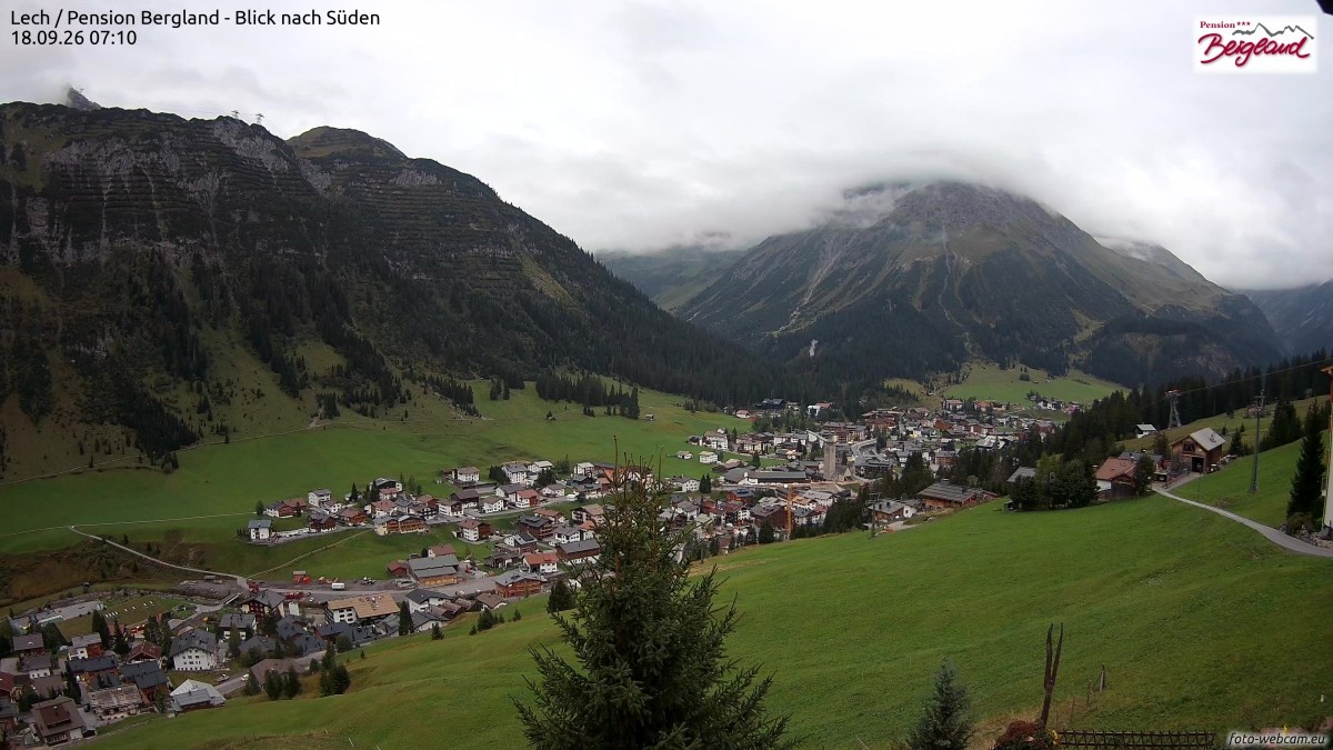 Archiv Foto Webcam Oberlech: Ausblick Pension Bergland