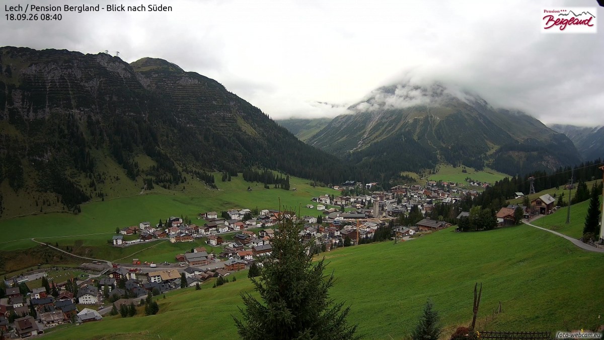 Archiv Foto Webcam Oberlech: Ausblick Pension Bergland