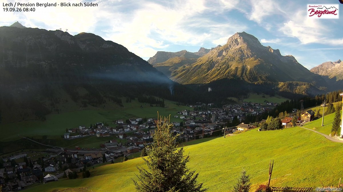 Archiv Foto Webcam Oberlech: Ausblick Pension Bergland