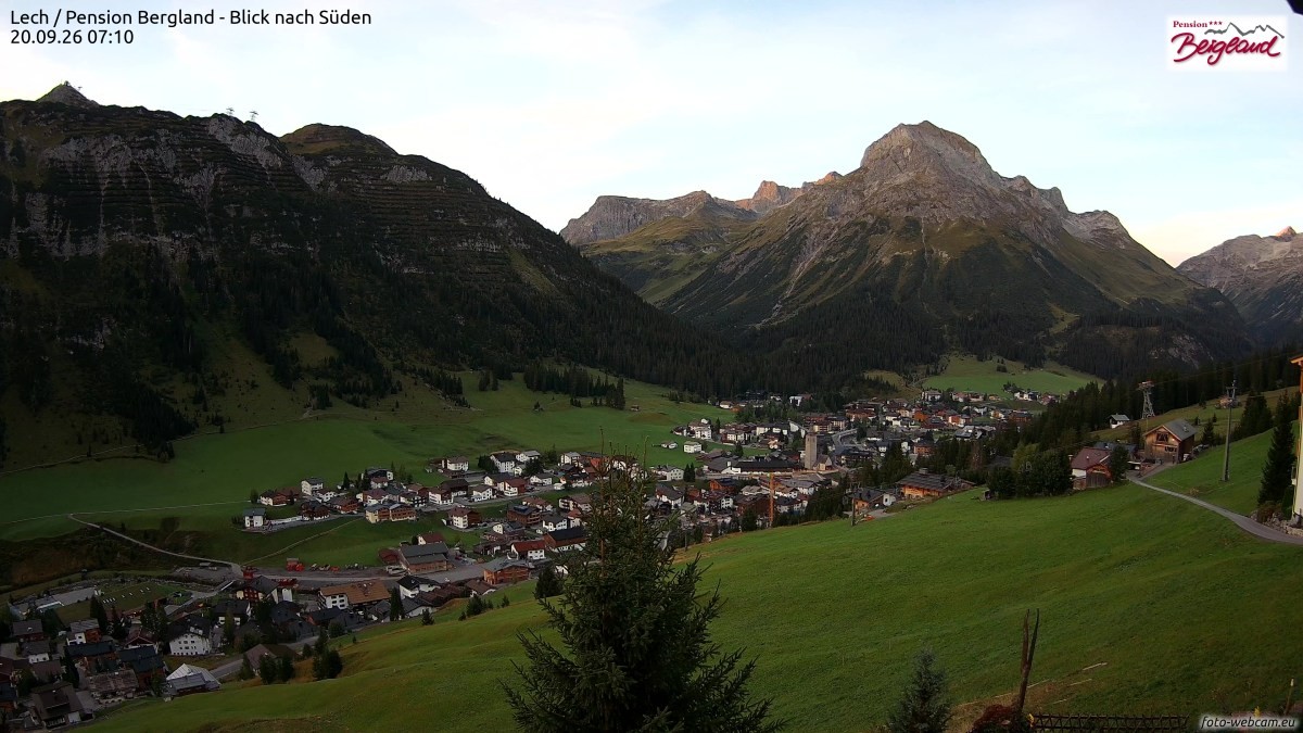 Archived image Webcam Lech am Arlberg - Guesthouse Bergland