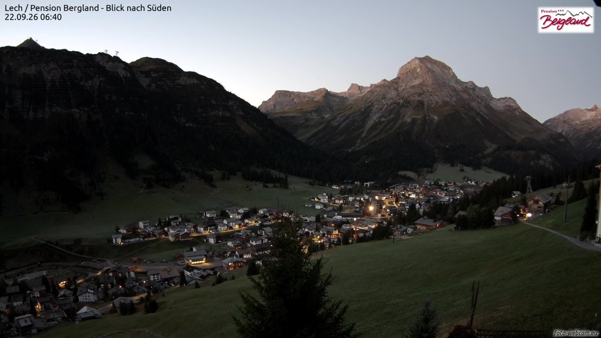 Archiv Foto Webcam Oberlech: Ausblick Pension Bergland