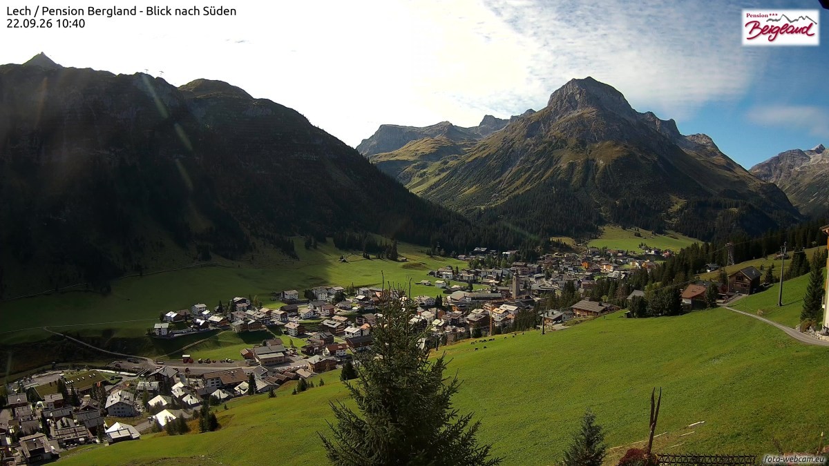 Archiv Foto Webcam Oberlech: Ausblick Pension Bergland