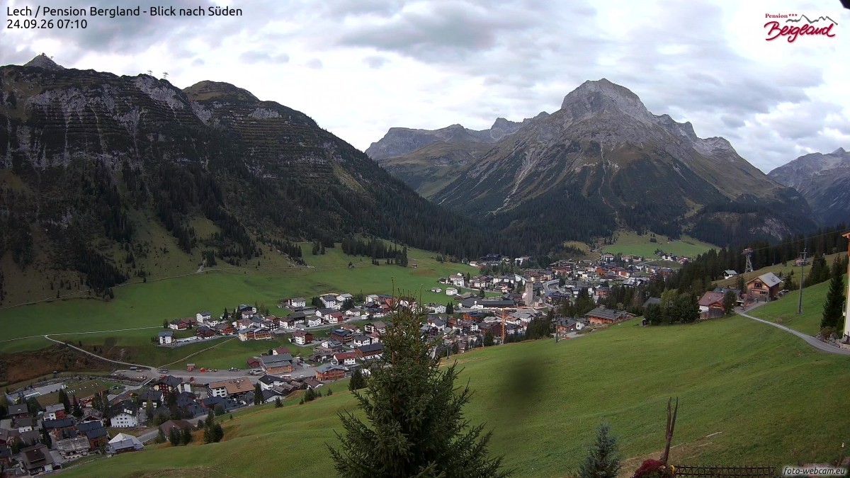 Archived image Webcam Lech am Arlberg - Guesthouse Bergland