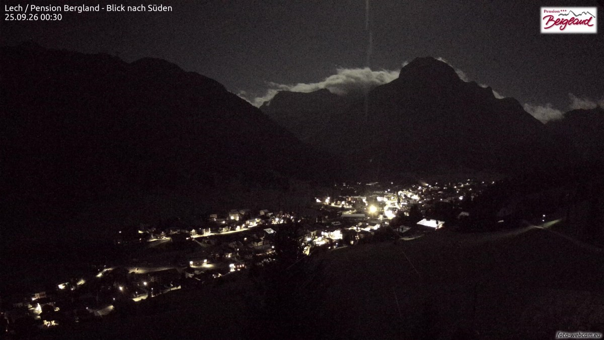 Archiv Foto Webcam Oberlech: Ausblick Pension Bergland