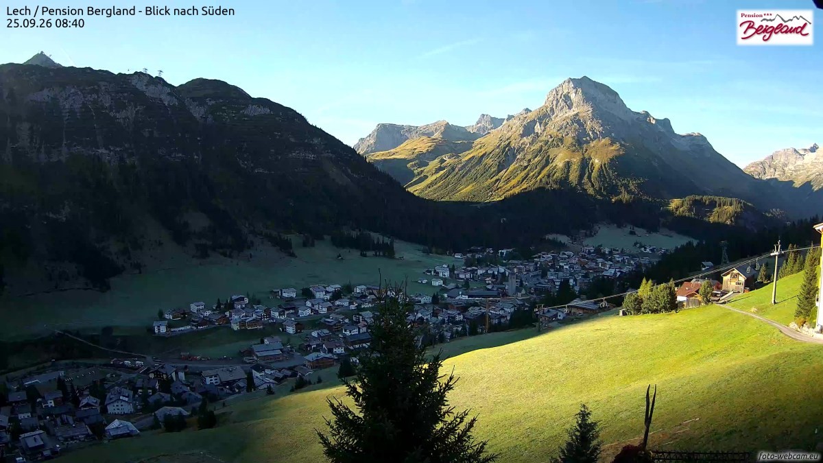 Archiv Foto Webcam Oberlech: Ausblick Pension Bergland